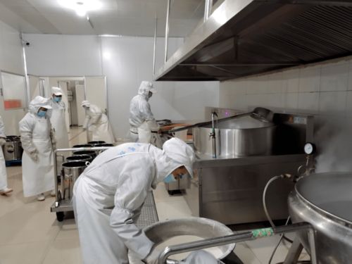 監督檢查配餐公司，守護學生舌尖上的安全